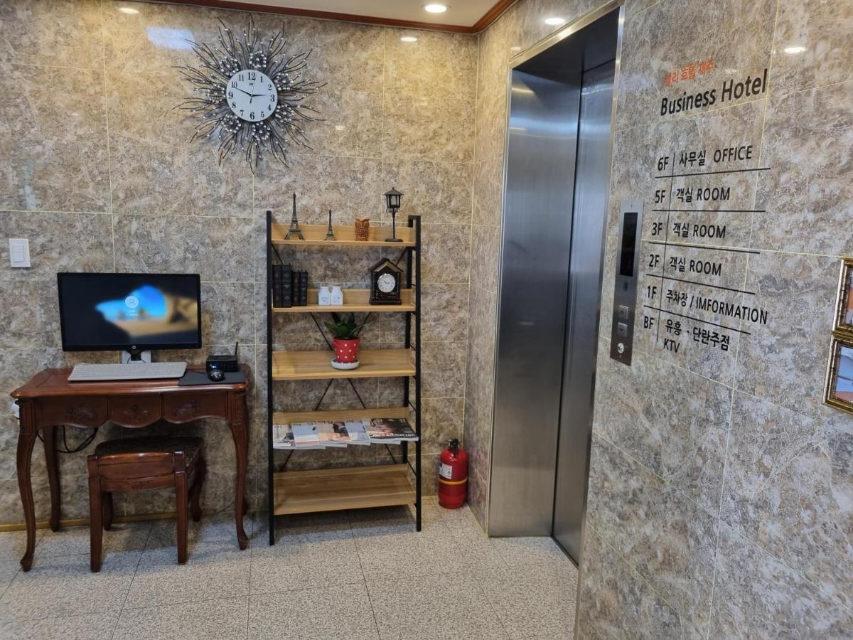 Charlie Hotel Jeju Luaran gambar